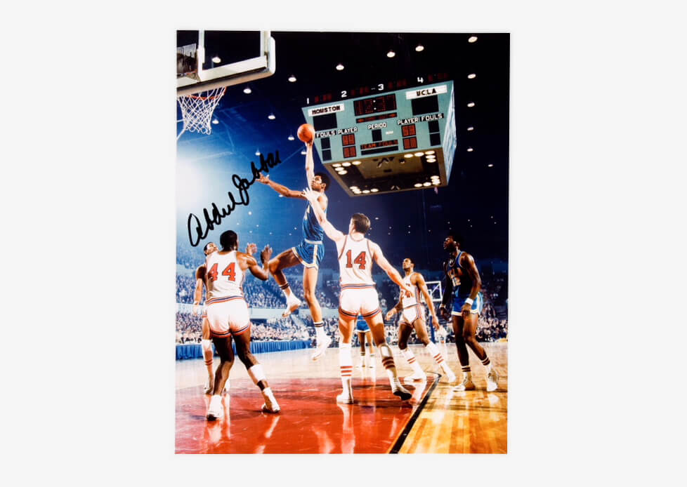 Kareem Abdul Jabbar Signed Skyhook Photo Giftagram kareem-abdul-jabbar-signed-skyhook-photo-giftagram